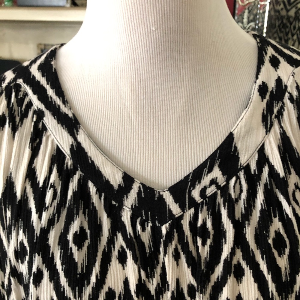 House of Skye 70’s Fashion Top - Picture 2 of 16